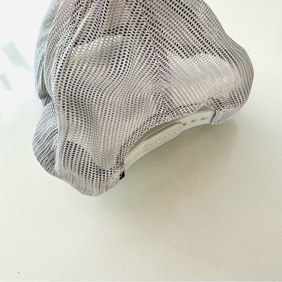 MENS RVCA Silver Grey Mesh Trucker Black Logo Snap Back Adjustable Baseball Hat - Picture 6 of 8